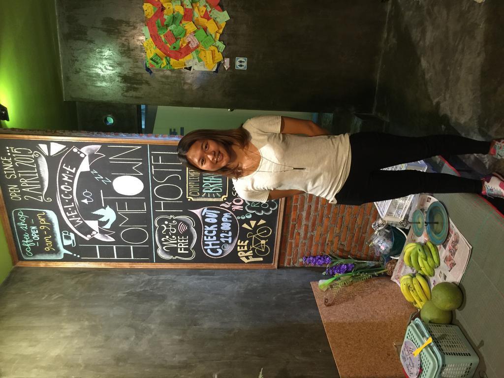 Hometown Hostel Samut Songkhram Eksteriør billede