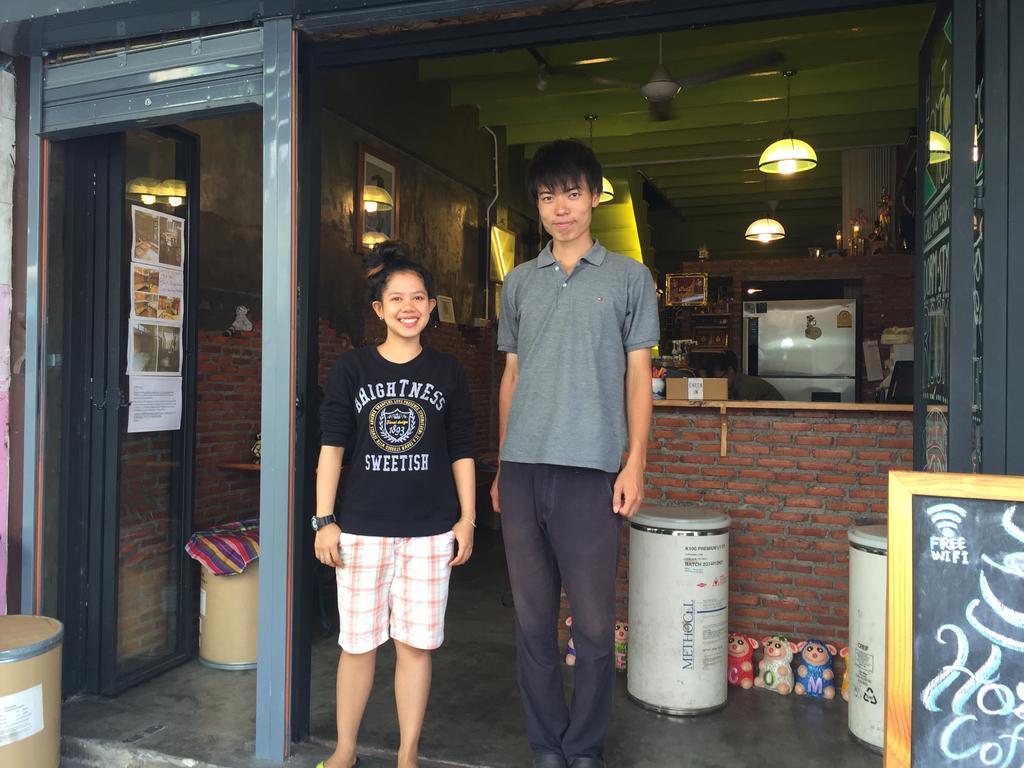 Hometown Hostel Samut Songkhram Eksteriør billede