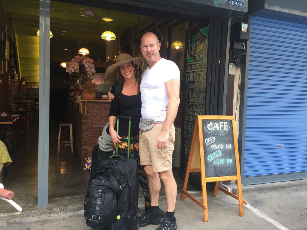 Hometown Hostel Samut Songkhram Eksteriør billede